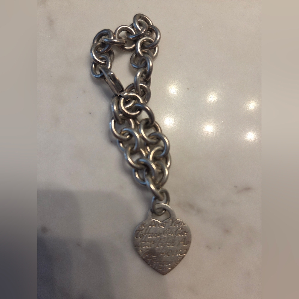 Tiffany & Co New York Silver Heart Charm Chain Bracelet - Silver